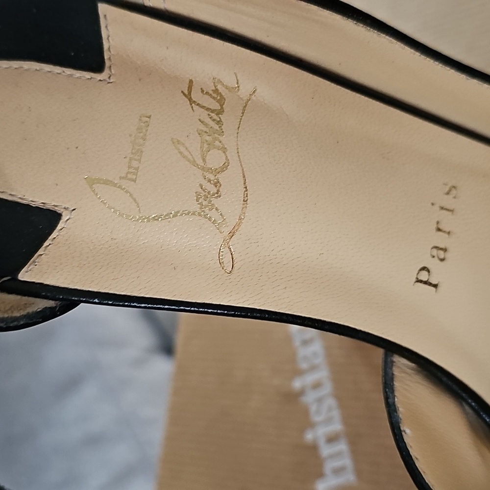 🔥Christian Louboutin Wavy D'Orsay Pumps - Picture 5 of 11